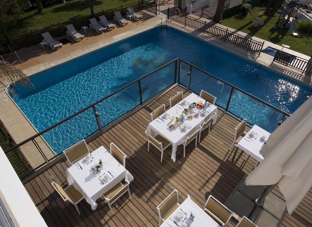 Hotel De 4*