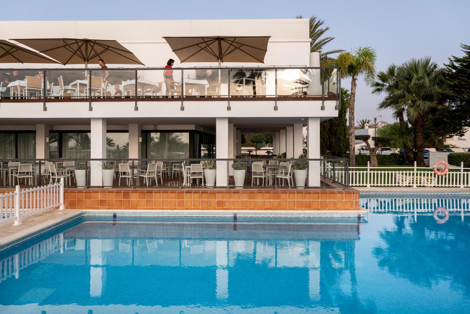 Hotel De 4*