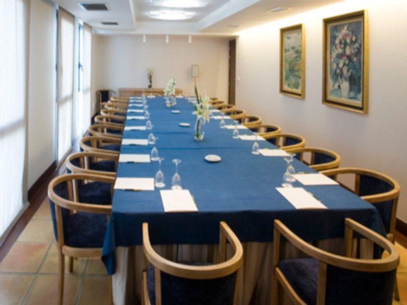 Hotel De 4*